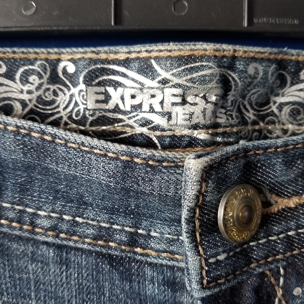Express Jeans - Picture 2 of 7